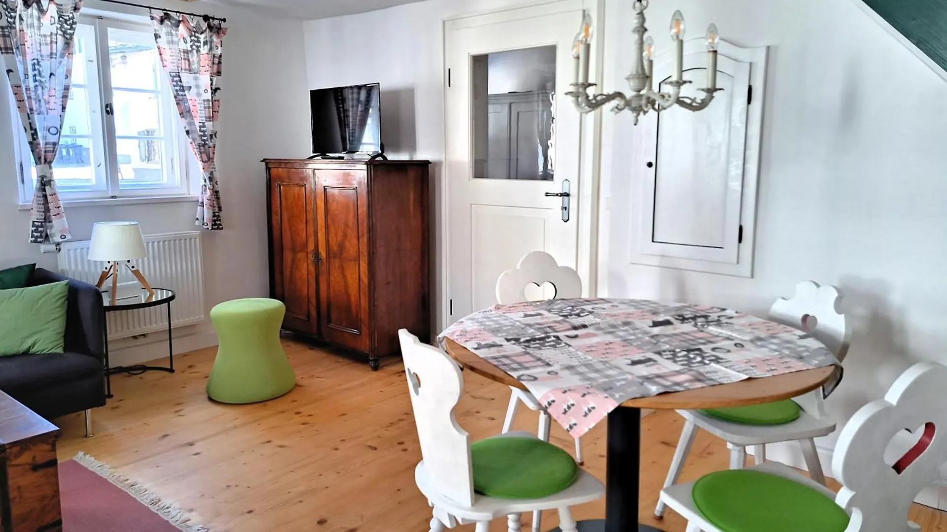 Apartment Neu! Ferienwohnungen Im Lueftlmalereck, Hennalahaus Oberammergau