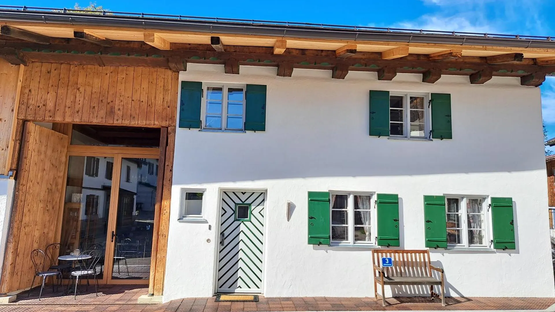 Neu! Ferienwohnungen Im Lueftlmalereck, Hennalahaus Oberammergau Apartment
